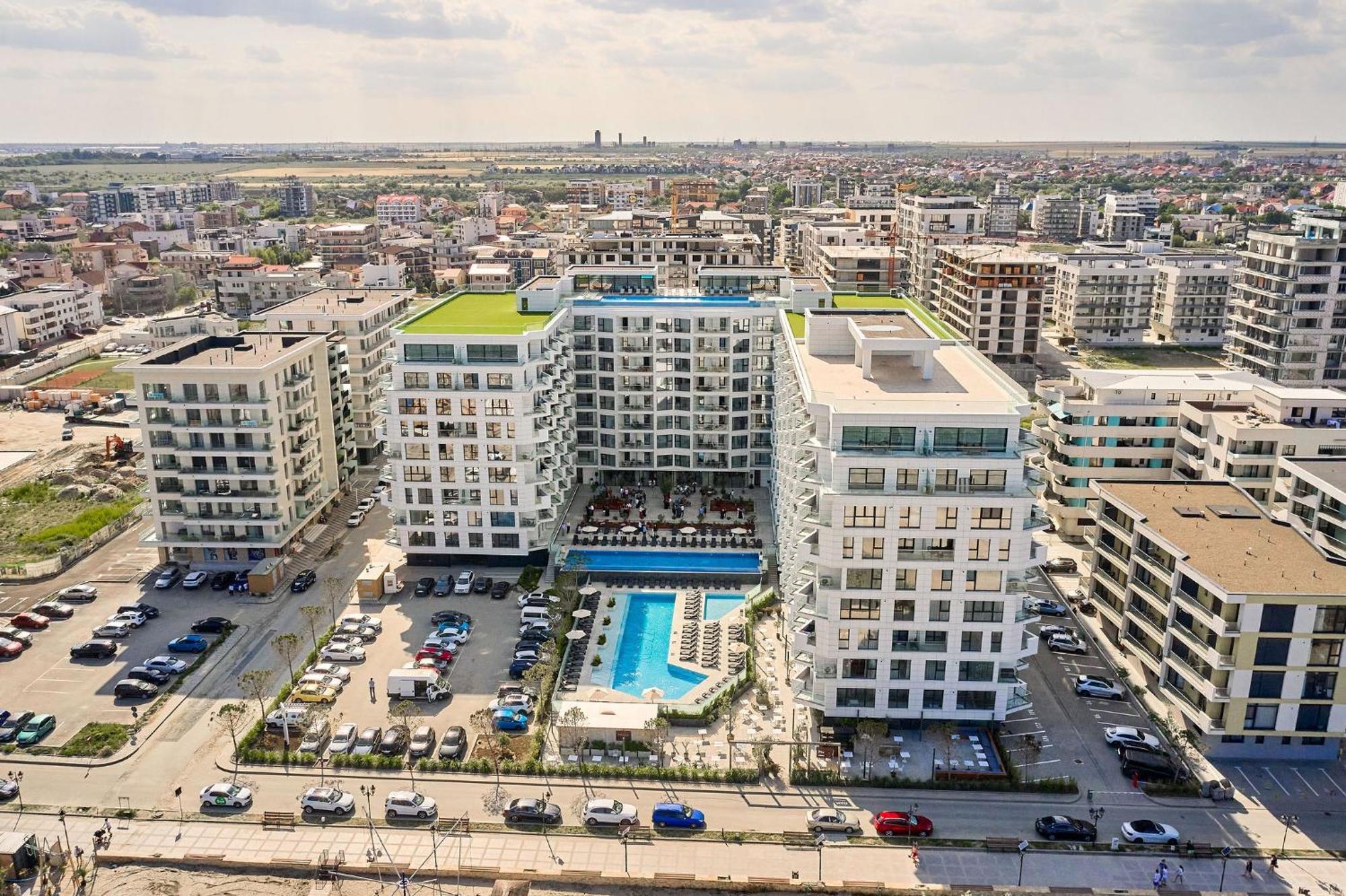 Summer Residence Apartment In Infinity Beach Resort - Parking Mamaia Exterior photo