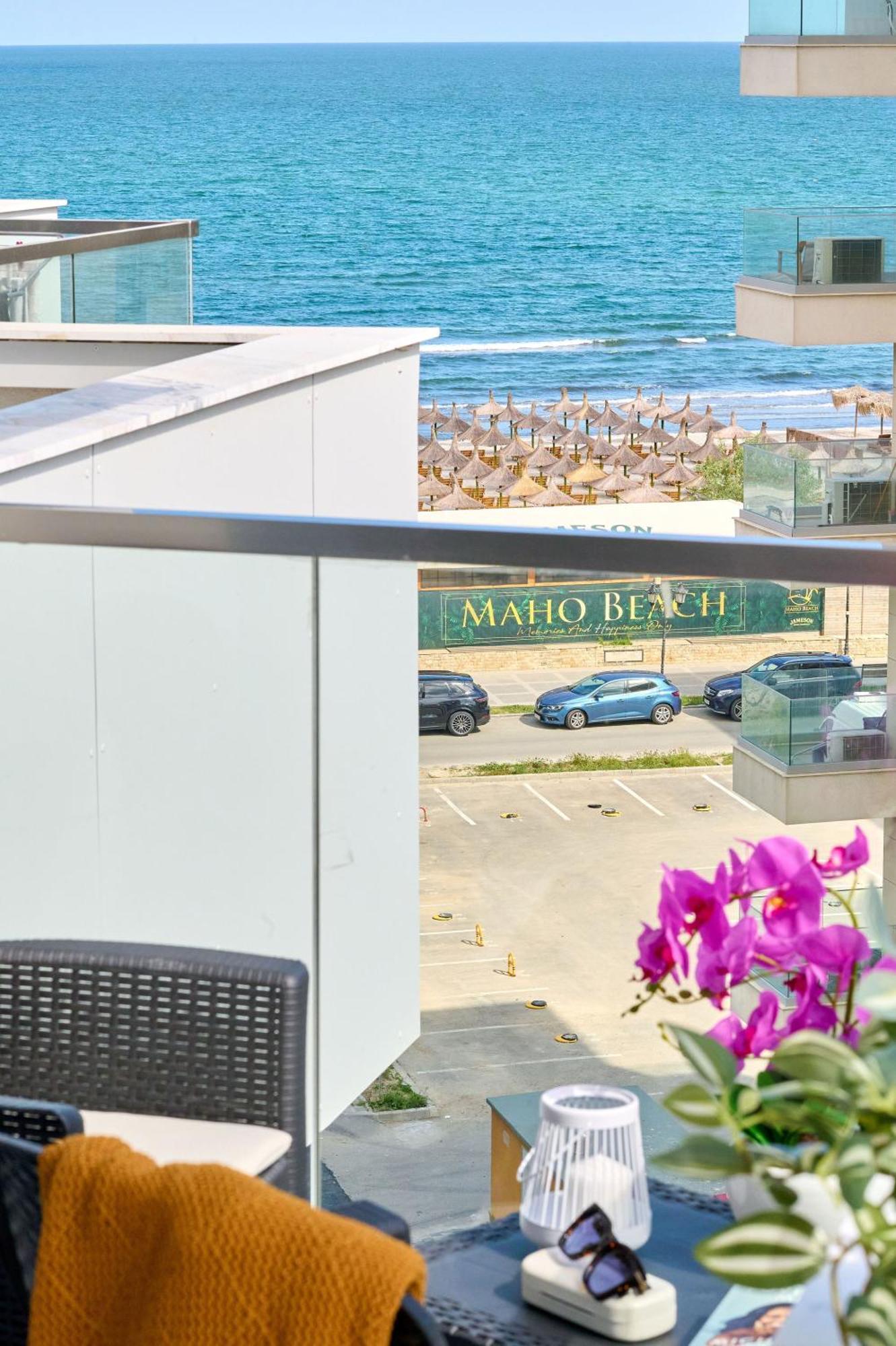 Summer Residence Apartment In Infinity Beach Resort - Parking Mamaia Exterior photo