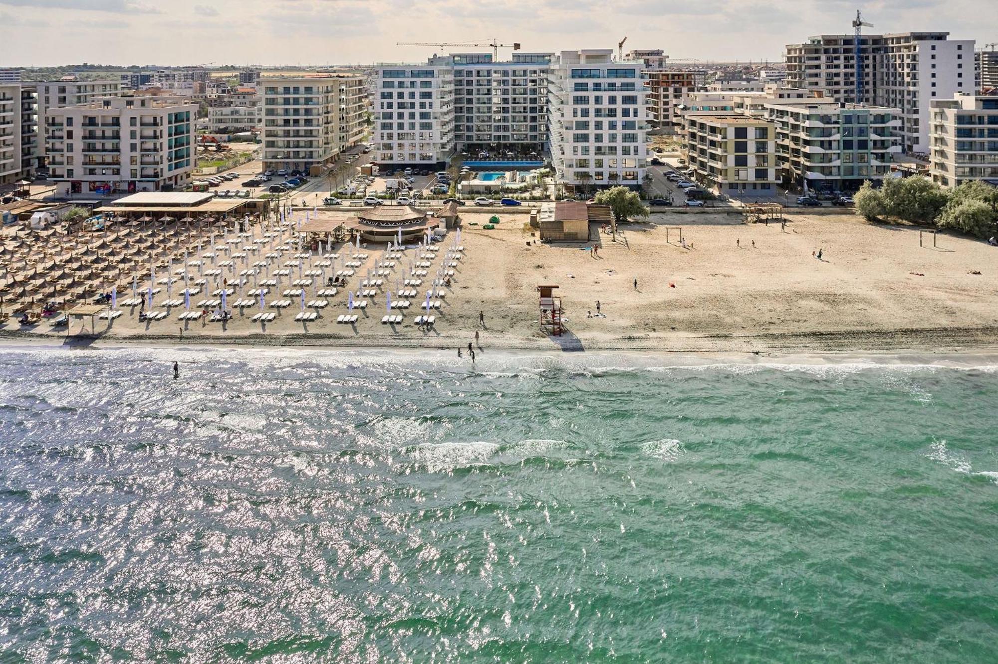Summer Residence Apartment In Infinity Beach Resort - Parking Mamaia Exterior photo